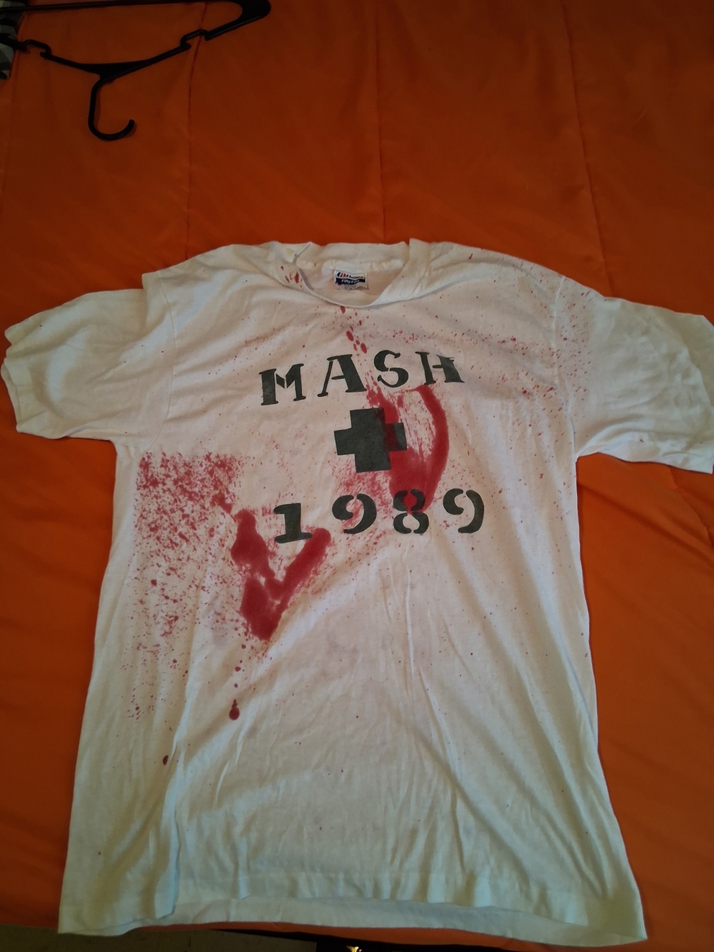 Hanes MASH 1989 White Graphic T-Shirt TV Memorabilia Size L 42-44 - Picture 3 of 4